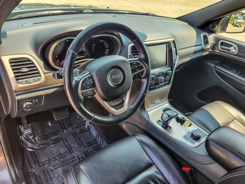 Used 2015 Jeep Grand Cherokee Limited w/ Trailer Tow Group IV image 9