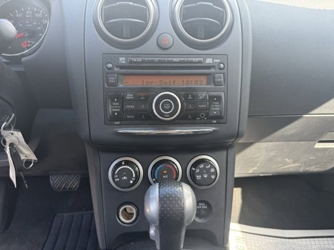 Used 2015 Nissan Rogue S image 12