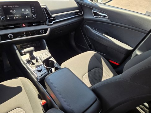 Used 2024 Kia Sportage LX image 15