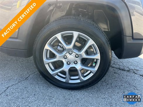 Used 2023 Jeep Compass Latitude image 12