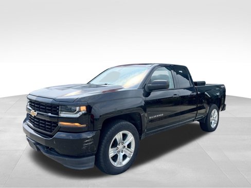 Used 2017 Chevrolet Silverado 1500 Custom w/ Trailering Package image 1