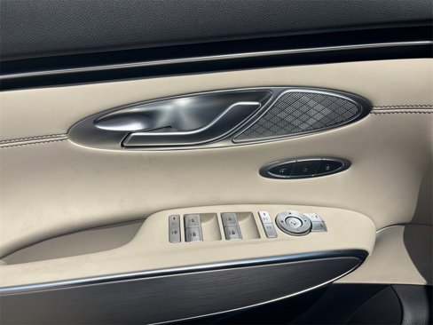 New 2026 Genesis GV70 2.5T Select image 18
