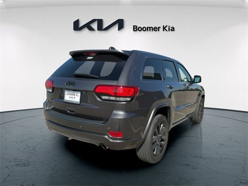 Used 2021 Jeep Grand Cherokee Laredo X image 5