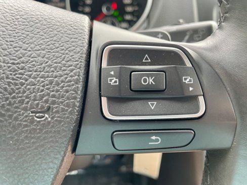Used 2012 Volkswagen Golf TDI image 23