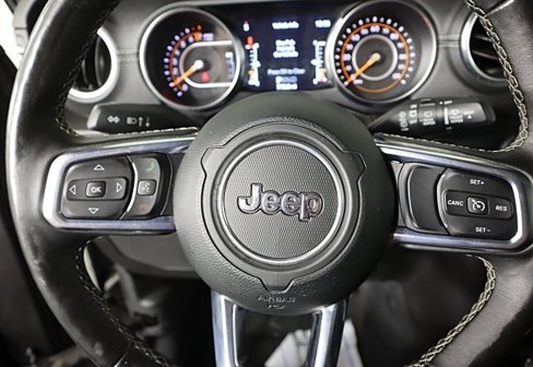 Used 2019 Jeep Wrangler Unlimited Sahara image 45