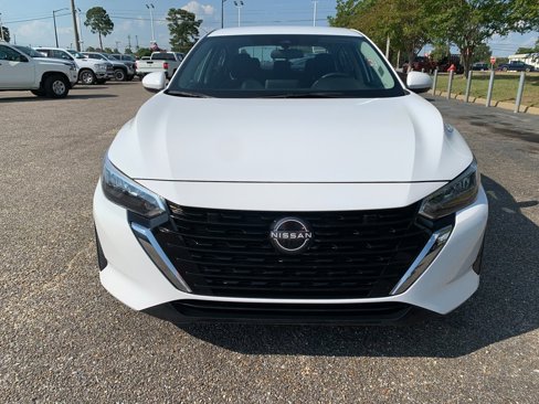 Used 2024 Nissan Sentra SV image 3