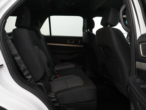 Used 2016 Ford Explorer XLT w/ Equipment Group 201A image 10