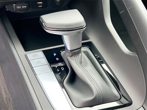 New 2025 Hyundai Elantra SE image 16