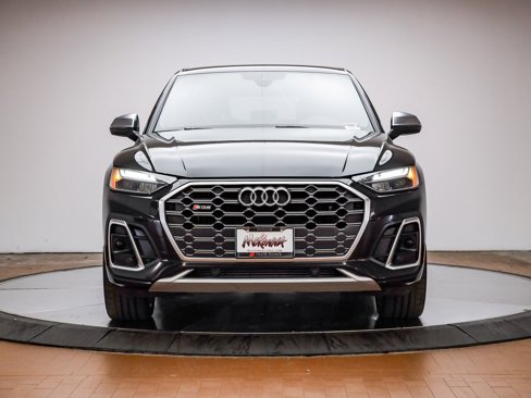 Used 2022 Audi SQ5 Premium w/ Convenience Package image 2