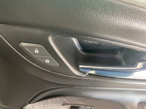 Used 2019 Chevrolet Equinox LT image 20
