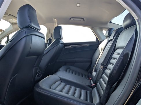 Used 2020 Ford Fusion SEL image 15