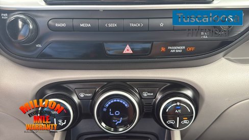 Used 2022 Hyundai Venue SEL w/ Cargo Package image 22