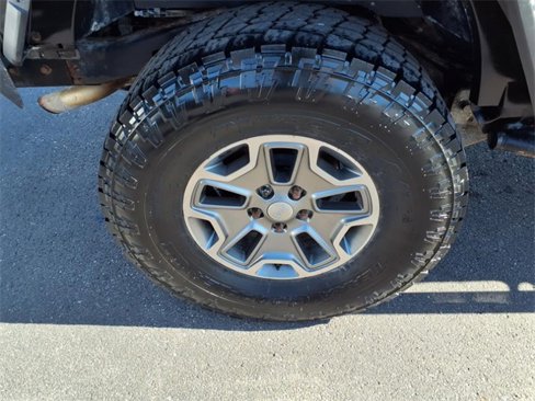 Used 2014 Jeep Wrangler Unlimited Rubicon w/ Connectivity Group image 8