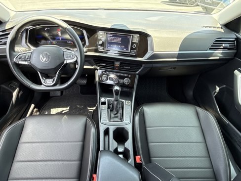 Used 2023 Volkswagen Jetta SE image 24