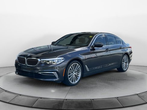 Used 2019 BMW 530i w/ Luxury Package image 3