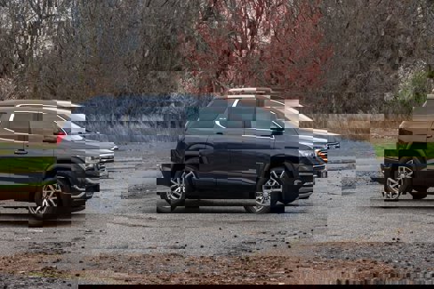 Used 2018 GMC Acadia SLE w/ Driver Alert Package I image 3