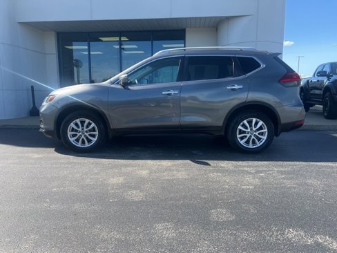 Used 2017 Nissan Rogue SV image 5