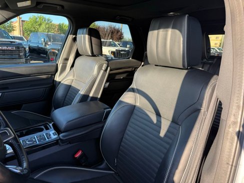 Used 2018 Land Rover Discovery HSE Luxury image 11