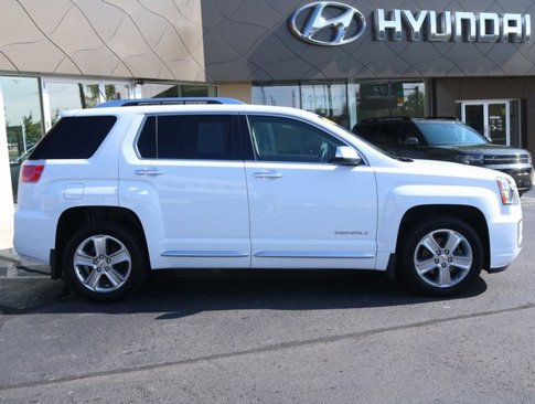 Used 2017 GMC Terrain Denali image 2