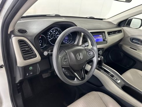 Used 2018 Honda HR-V LX image 13