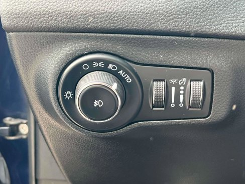 Used 2021 Jeep Compass Latitude image 19