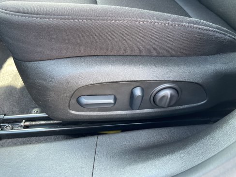 Used 2024 Chevrolet Malibu LT image 22