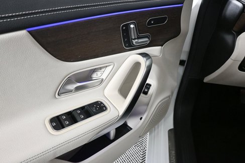 Certified 2022 Mercedes-Benz CLA 250 4MATIC image 8