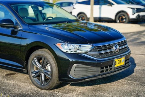 Certified 2023 Volkswagen Jetta SE image 37