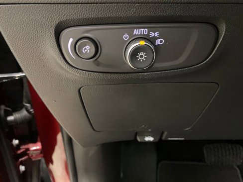Used 2025 Buick Encore GX Preferred w/ Advanced Technology Package image 32
