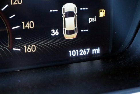 Used 2017 Lincoln Continental Select image 38