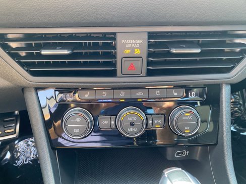 Used 2019 Volkswagen Jetta GLI Autobahn image 24