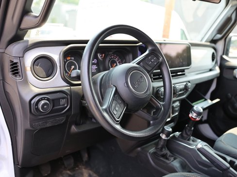 Used 2024 Jeep Wrangler Sport image 3