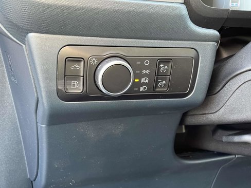 New 2025 Ford Maverick XL image 14