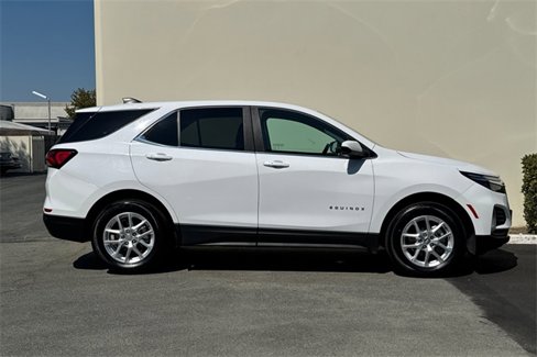 Used 2022 Chevrolet Equinox LT image 3