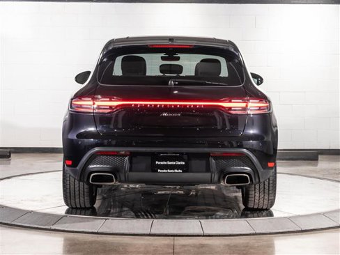 Used 2025 Porsche Macan image 7