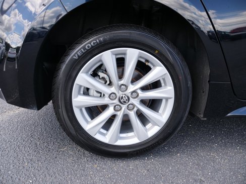 Used 2025 Toyota Corolla SE image 12