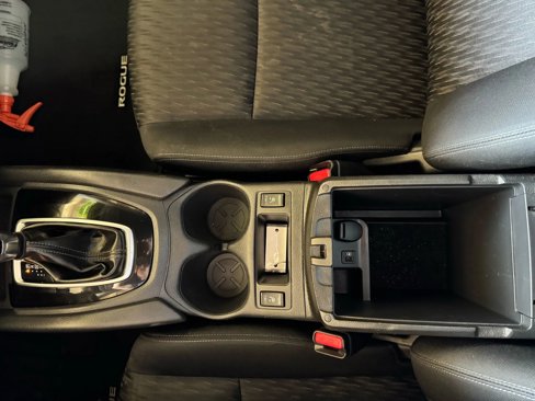 Used 2019 Nissan Rogue SV image 16