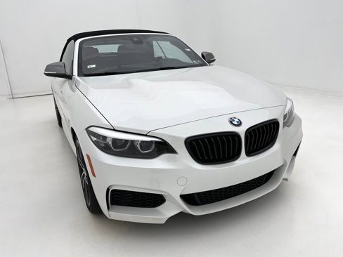 Used 2018 BMW M240i Convertible image 3