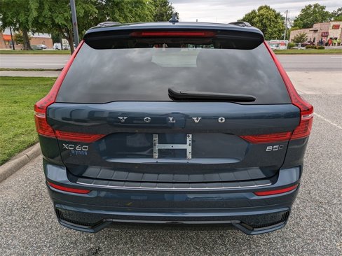 Certified 2023 Volvo XC60 B5 Plus w/ Climate Package image 5