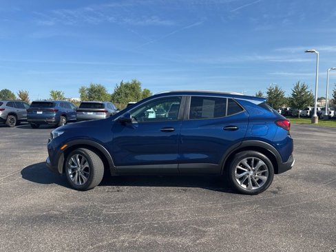 Used 2022 Buick Encore GX Select w/ Experience Buick Package image 2