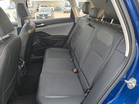 New 2024 Volkswagen Taos SE image 17