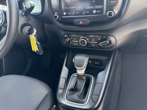Used 2024 Kia Soul LX w/ Option Group 015 image 27