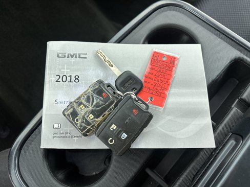 Used 2018 GMC Sierra 1500 SLE w/ SLE Value Package image 30