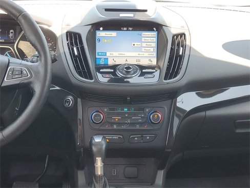 Used 2017 Ford Escape Titanium image 31