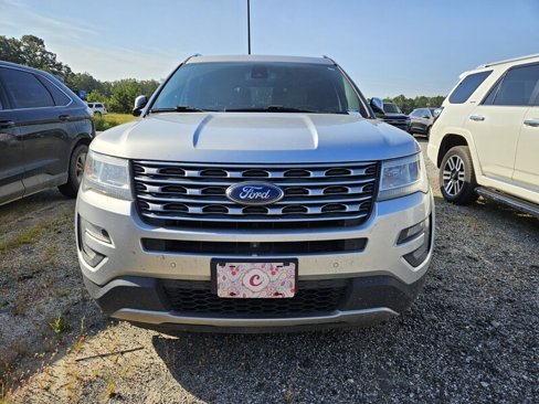 Used 2017 Ford Explorer Limited w/ Equipment Group 301A image 2