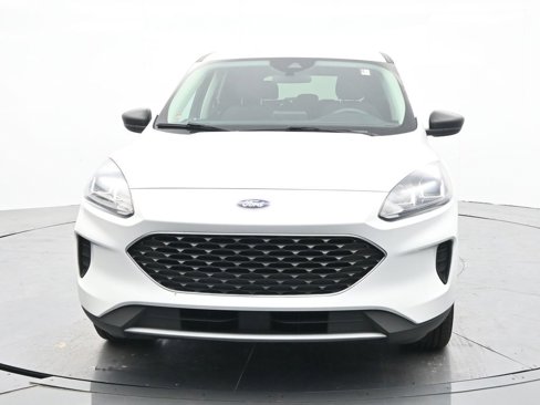 Used 2022 Ford Escape SE image 2