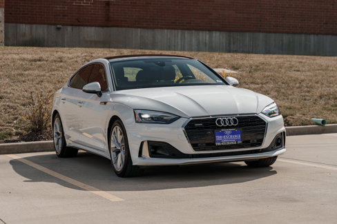 Used 2022 Audi A5 2.0T Premium image 2