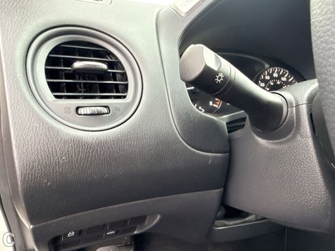 Used 2015 Nissan Pathfinder S image 16