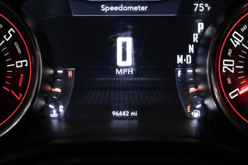 Used 2015 Dodge Challenger SXT image 16