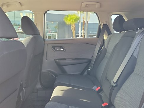 Certified 2022 Nissan Rogue SV image 13